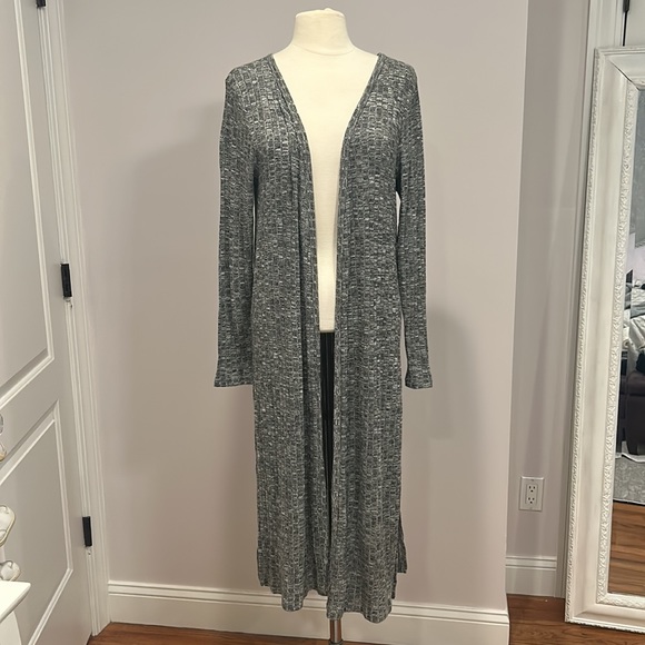 Mamalicious cardigan in new condition - Picture 2 of 12